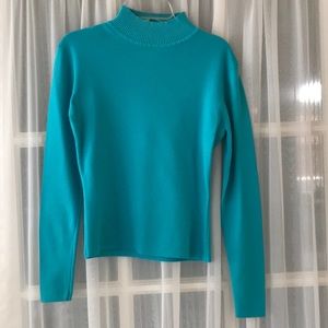 LIGHT WEIGHT  NEW LISTING NWOT MOCK NECK TOP